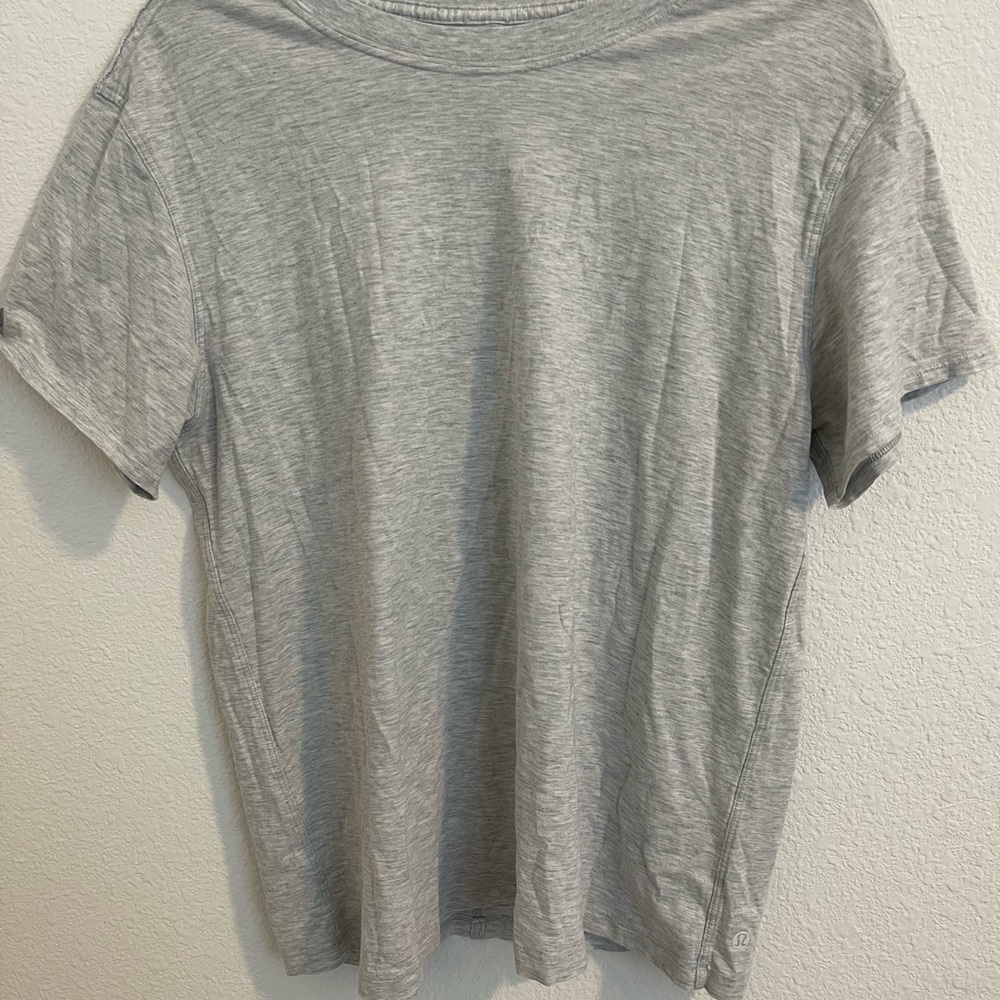 lululemon athletica Gray Short Sleeve Tee